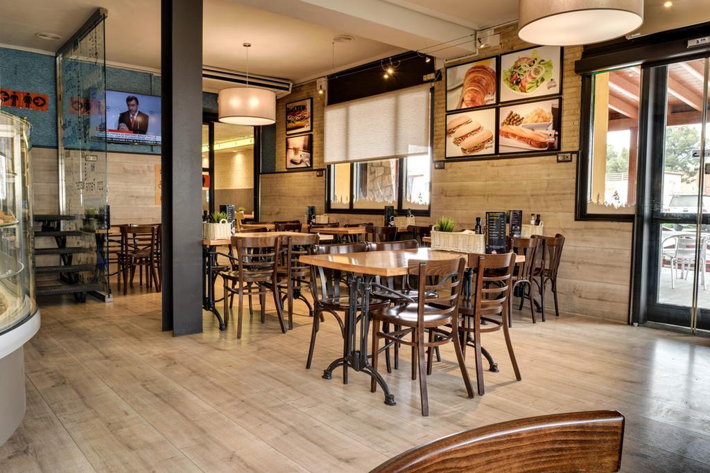 Bujaraloz Hostal Restaurante El Espanol מראה חיצוני תמונה